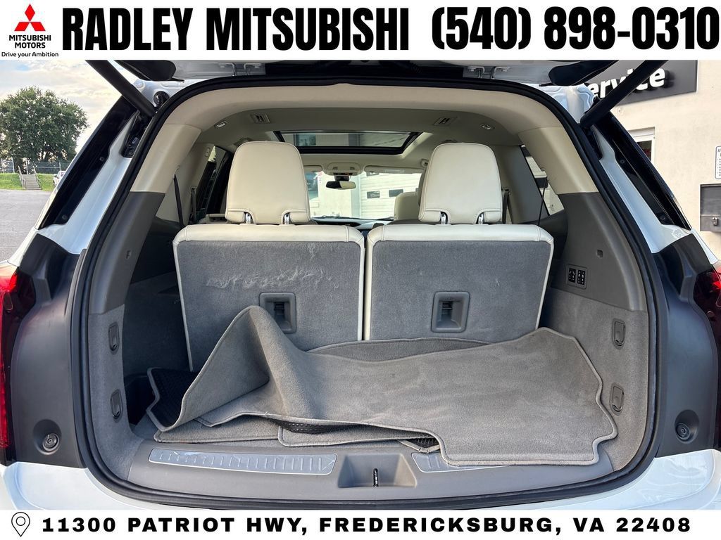 Used 2023 Cadillac XT6 Premium Luxury AWD/4WD image 14