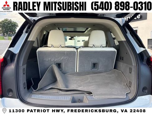 Used 2023 Cadillac XT6 Premium Luxury AWD/4WD image 14