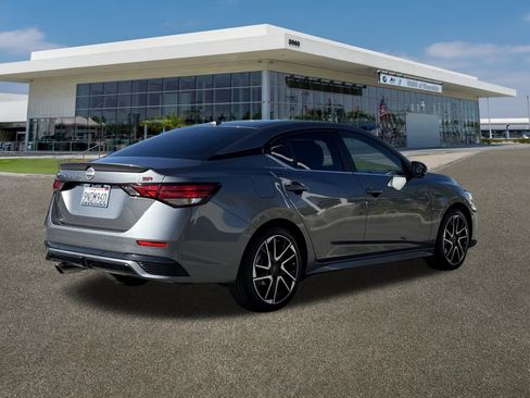 Used 2024 Nissan Sentra SR image 11