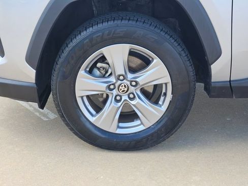 Used 2024 Toyota RAV4 XLE FWD image 16