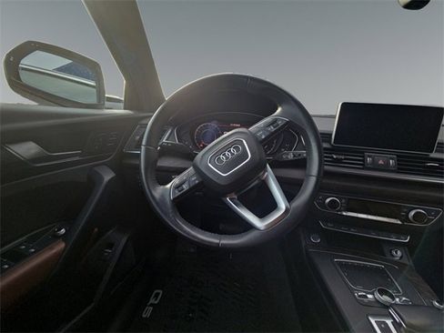 Used 2018 Audi Q5 2.0T Premium Plus w/ Premium Plus Package image 16