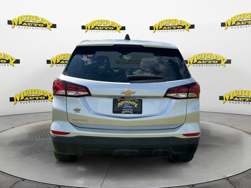 Used 2022 Chevrolet Equinox LS FWD image 4