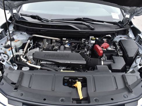 Used 2024 Nissan Rogue S FWD image 18