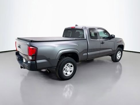 Used 2022 Toyota Tacoma SR image 7