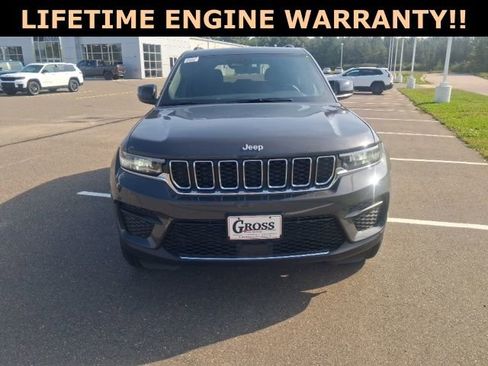 Used 2025 Jeep Grand Cherokee Laredo X w/ Trailer Tow Package AWD/4WD image 29
