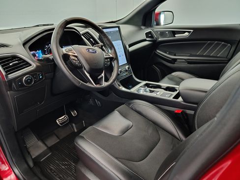 Used 2024 Ford Edge ST image 44