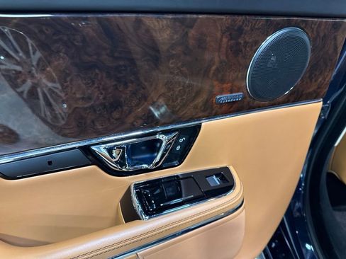 Used 2017 Jaguar XJ L Portfolio AWD/4WD image 38