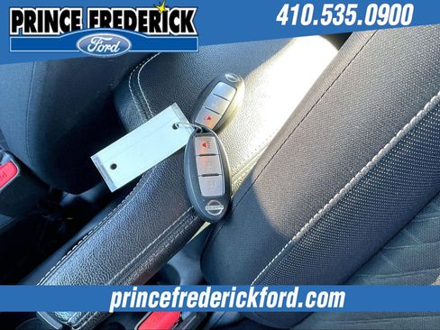 Used 2022 Nissan Kicks S image 10