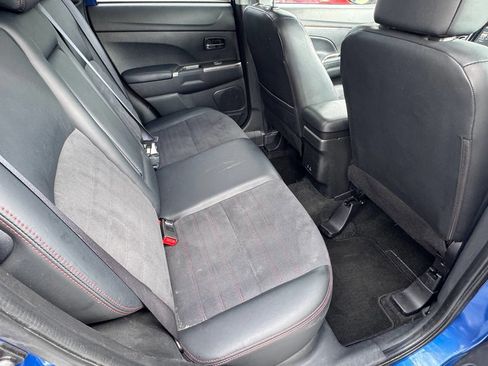 Used 2024 Mitsubishi Outlander Sport SE AWD/4WD image 19