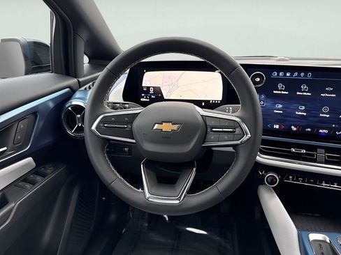 New 2026 Chevrolet Equinox EV LT image 13