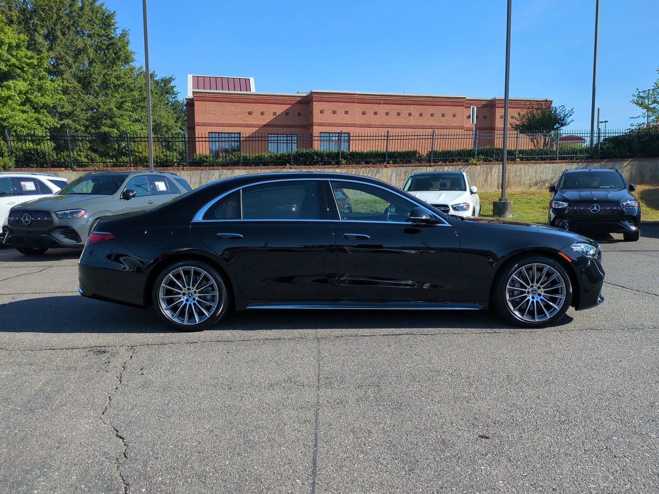 Used 2026 Mercedes-Benz S 580 4MATIC Sedan image 2