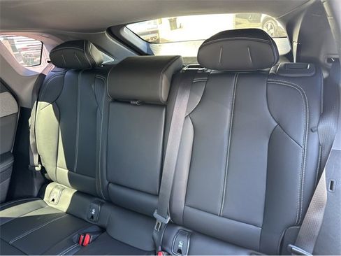 New 2025 Cadillac Optiq Luxury 1 image 17