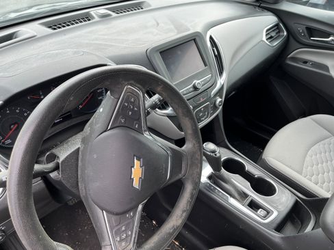Used 2020 Chevrolet Equinox LS w/ LS Convenience Package FWD image 7