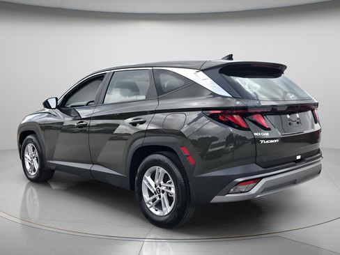 Certified 2026 Hyundai Tucson SE FWD image 7