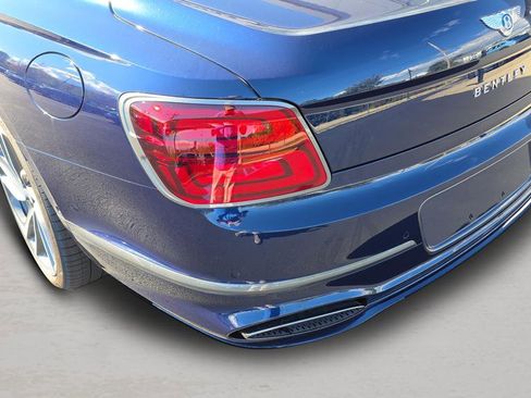 New 2025 Bentley Flying Spur Plug-In Hybrid image 12