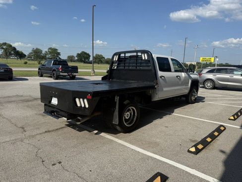 Used 2019 GMC Sierra 3500 4x4 Crew Cab w/ Sierra Convenience Package image 2