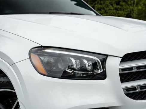 Used 2023 Mercedes-Benz GLS 450 4MATIC w/ AMG Line Exterior image 8
