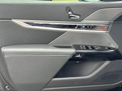 New 2026 BMW i7 xDrive60 AWD/4WD image 18