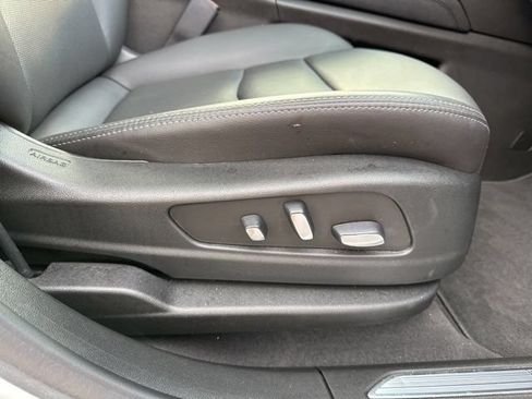 Certified 2023 Cadillac XT5 Premium Luxury AWD/4WD image 30