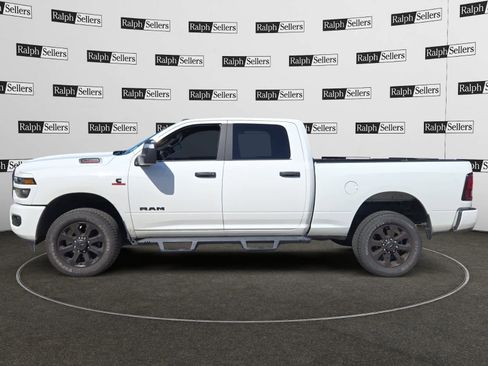 Used 2025 RAM 2500 Big Horn AWD/4WD image 3