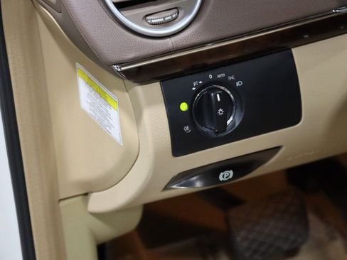 Used 2012 Mercedes-Benz GL 450 4MATIC w/ Premium 2 Pkg image 65