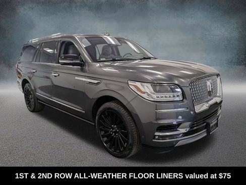 Used 2018 Lincoln Navigator L Reserve w/ Technology Package AWD/4WD image 3