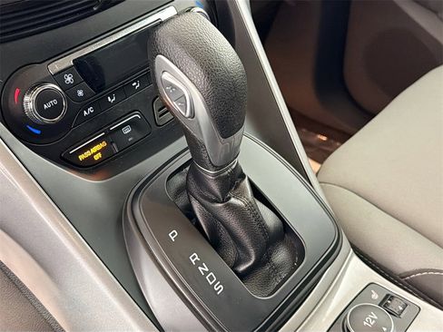 Used 2015 Ford Escape SE w/ Equipment Group 201A image 16