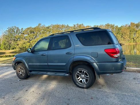 Used 2007 Toyota Sequoia SR5 image 3