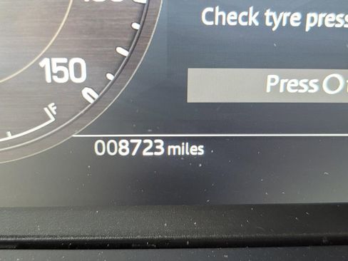 Used 2025 Land Rover Defender 110 S AWD/4WD image 30