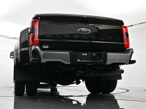 Used 2023 Ford F450 Lariat w/ FX4 Off-Road Package image 43