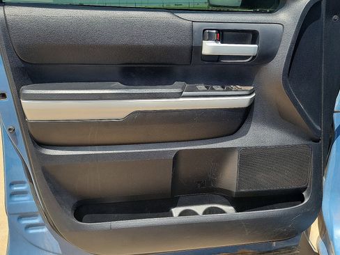 Used 2019 Toyota Tundra SR5 w/ SR5 Upgrade Package AWD/4WD image 11
