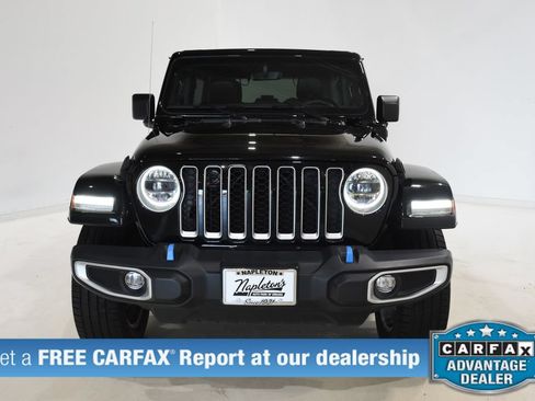 Used 2023 Jeep Wrangler Unlimited Sahara w/ Cold Weather Group AWD/4WD image 2