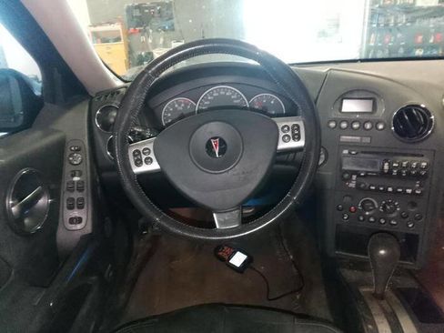Used 2008 Pontiac Grand Prix w/ Premium Package FWD image 32