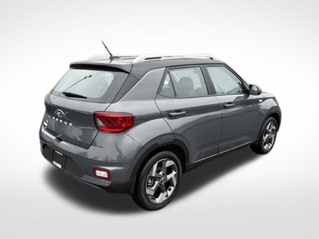 New 2026 Hyundai Venue SEL FWD image 3