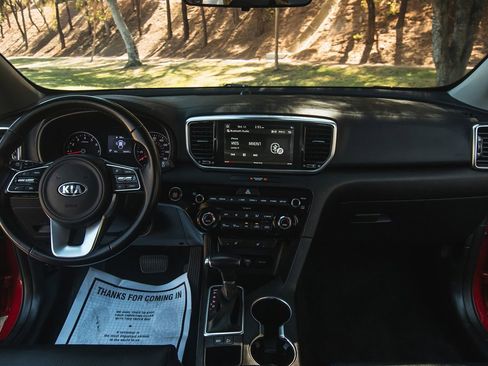 Used 2021 Kia Sportage EX image 17