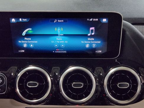 Used 2021 Mercedes-Benz GLA 250 4MATIC image 37