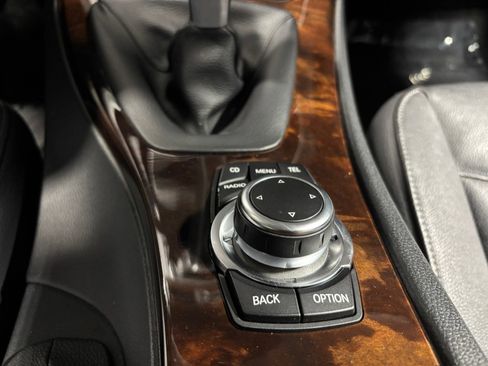 Used 2011 BMW 335i xDrive Sedan image 16