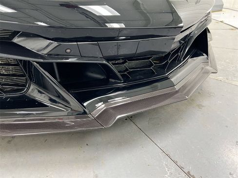 Used 2024 Chevrolet Corvette Z06 w/ Z07 Performance Package image 30