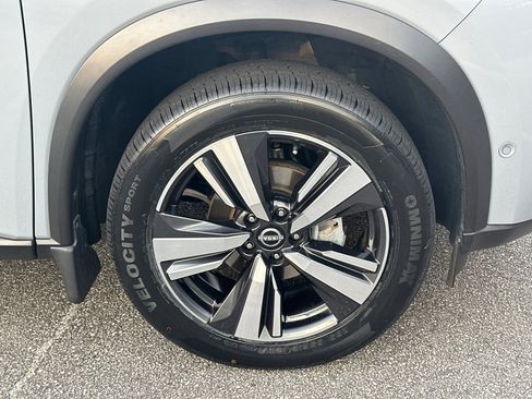 Certified 2022 Nissan Rogue Platinum w/ Head-Up Display Package image 12