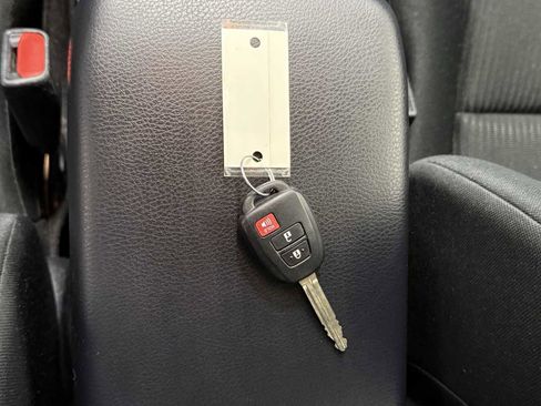 Used 2014 Toyota RAV4 LE image 25