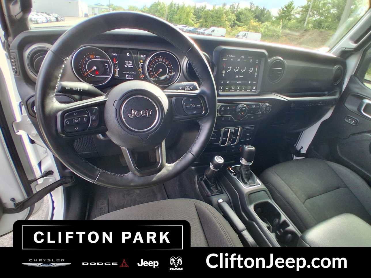Used 2022 Jeep Wrangler Unlimited Sport AWD/4WD image 11