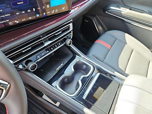 Used 2024 Chevrolet Traverse RS w/ LPO, Floor Liner Package image 20