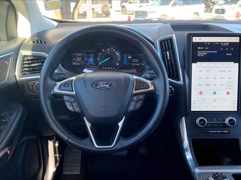 Certified 2022 Ford Edge Titanium image 5