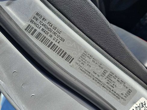 Used 2024 Dodge Durango GT image 35