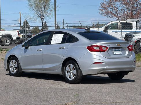 Used 2018 Chevrolet Cruze LS FWD image 6