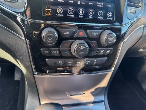 Used 2021 Jeep Grand Cherokee Limited w/ Trailer Tow Group IV image 8