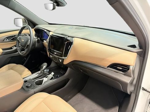 Used 2023 Chevrolet Traverse Premier AWD/4WD image 25