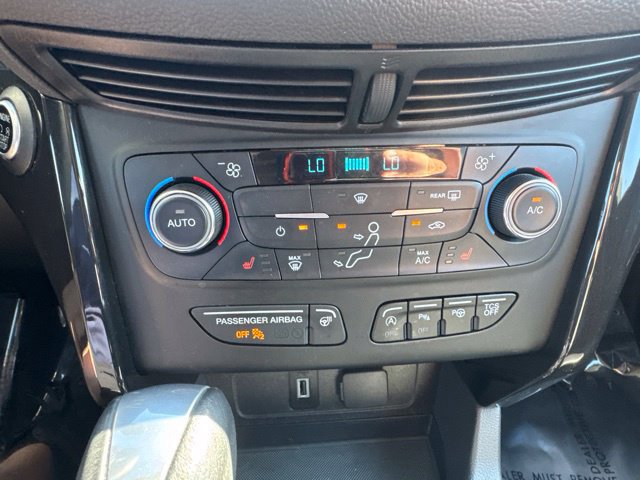 Used 2017 Ford Escape Titanium w/ Equipment Group 301A AWD/4WD image 29