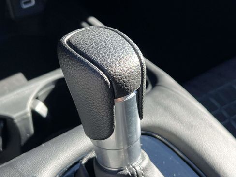 Used 2023 Honda HR-V LX image 35