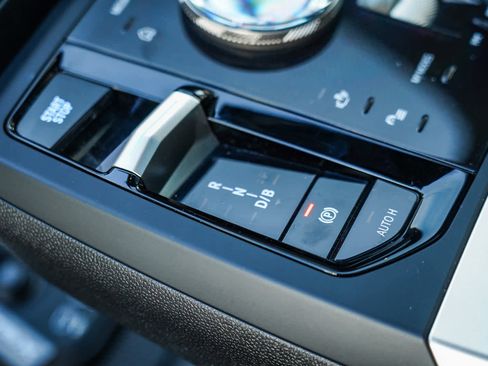 Used 2025 BMW iX xDrive50 image 20